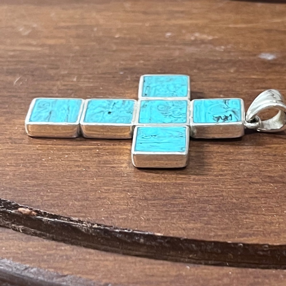 Large Faux Turquoise Cross Pendant Silver Tone Southwestern Western Boho 2.25" - Picture 5 of 6